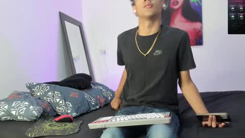 Snapshot of harrytwink18 chatting on February 11, 2025, 1:20 pm HARRY online show from February 11, 2025, 1:20 pm