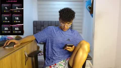 Snapshot of harrytwink18 chatting on September 9, 2025, 3:11 pm HARRY online show from September 9, 2025, 3:11 pm