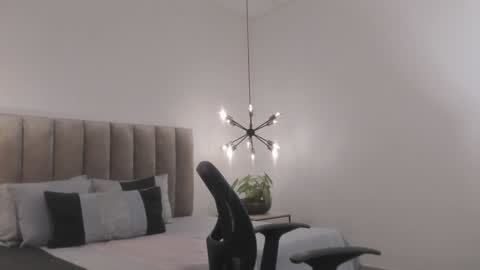 Harry Jones online show from February 4, 2025, 5:34 pm