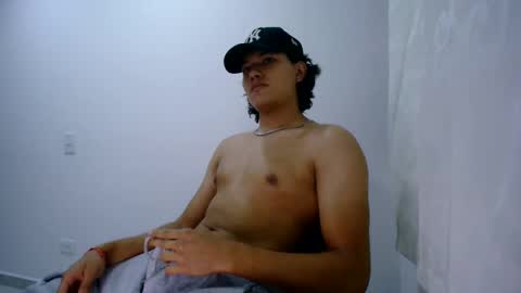 Snapshot of haru_boi chatting on January 15, 2025, 1:34 am Haru online show from January 15, 2025, 1:34 am