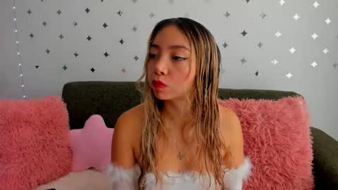 Snapshot of harumi_blossom chatting on February 24, 2026, 8:40 pm Sophia Blossom online show from February 24, 2026, 8:40 pm