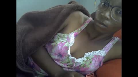 Snapshot of harysette chatting on May 3, 2026, 6:19 am harysette online show from May 3, 2026, 6:19 am