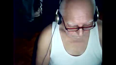 Snapshot of hasanben54398 chatting on October 31, 2025, 6:20 pm hasan online show from October 31, 2025, 6:20 pm