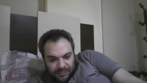 hassansalah30 online show from February 4, 2025, 10:24 pm