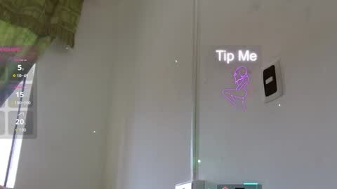 Snapshot of hatenea_queen chatting on November 18, 2025, 2:21 pm hatenea_queen online show from November 18, 2025, 2:21 pm