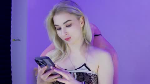 Snapshot of haters_ chatting on June 18, 2026, 7:29 pm Anna online show from June 18, 2026, 7:29 pm
