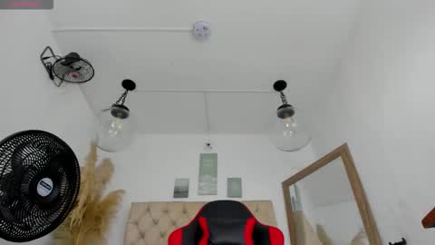 Snapshot of hathor_01 chatting on December 3, 2025, 3:25 am HATHOR OLD online show from December 3, 2025, 3:25 am