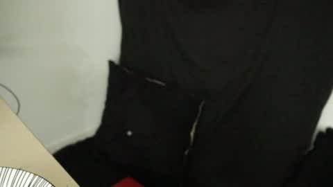 Snapshot of hatsumotokyoto chatting on February 5, 2025, 4:06 am More content 2 online show from February 5, 2025, 4:06 am