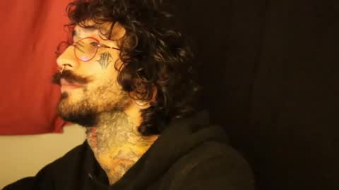 Snapshot of hatsumotokyoto chatting on February 15, 2025, 4:58 am More content 2 online show from February 15, 2025, 4:58 am