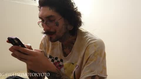 Snapshot of hatsumotokyoto chatting on March 8, 2025, 7:53 pm More content 2 online show from March 8, 2025, 7:53 pm