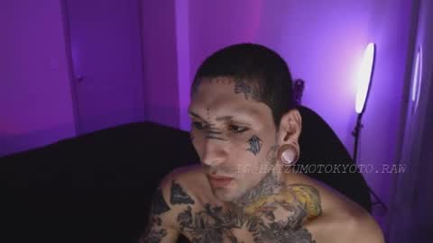 Snapshot of hatsumotokyoto chatting on October 1, 2025, 3:12 am More content 2 online show from October 1, 2025, 3:12 am