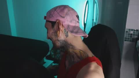 Snapshot of hatsumotokyoto chatting on October 10, 2025, 4:11 am More content 2 online show from October 10, 2025, 4:11 am