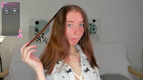 Lola online show from November 10, 2025, 8:13 am