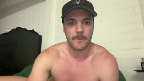 Snapshot of hawaiigogonoa chatting on March 12, 2025, 7:46 am BeachBoyNoa online show from March 12, 2025, 7:46 am