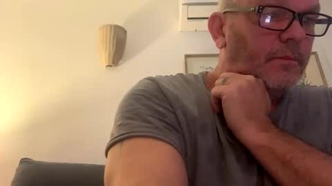 hawks2113 online show from January 7, 2025, 11:48 am