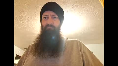 Snapshot of hawktalon007 chatting on October 12, 2025, 4:50 pm Robert online show from October 12, 2025, 4:50 pm