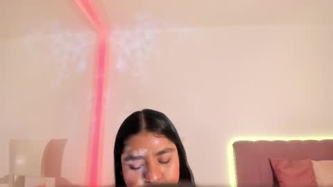 Hayami  online show from December 22, 2025, 12:35 pm