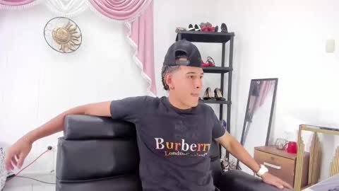 Hayen Boy online show from November 17, 2025, 7:52 pm