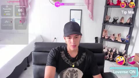 Hayen Boy online show from November 21, 2025, 7:12 pm