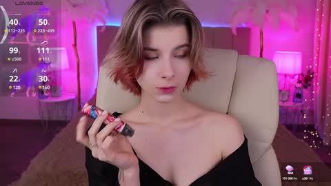 haylaamber online show from December 3, 2024, 7:10 am