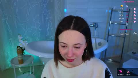 Hayle online show from March 10, 2025, 2:28 am