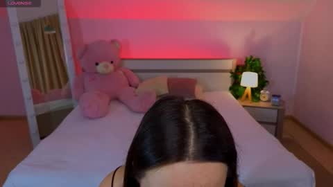 Hayle online show from November 17, 2025, 1:22 am