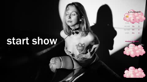  Elle   online show from February 8, 2025, 9:46 pm