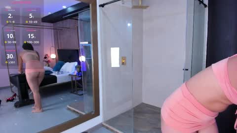 Hayli  online show from April 16, 2026, 9:39 pm