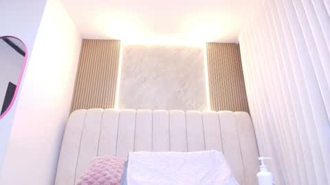 kataleya online show from March 26, 2026, 7:19 pm