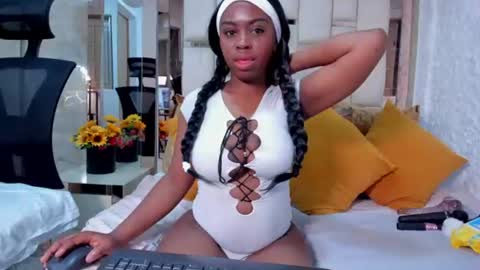 Snapshot of hazel_lanee chatting on July 9, 2026, 7:45 am hazel_lanee online show from July 9, 2026, 7:45 am