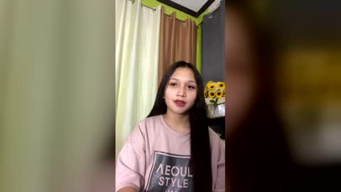 Snapshot of hazel_loves_you143 chatting on December 16, 2025, 5:45 am hazel_loves_you143 online show from December 16, 2025, 5:45 am