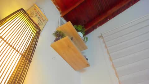 Snapshot of hazel_shy chatting on December 31, 2024, 12:04 pm Im Hazel online show from December 31, 2024, 12:04 pm