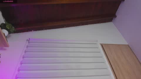 Snapshot of hazel_shy chatting on March 5, 2025, 2:14 am Im Hazel online show from March 5, 2025, 2:14 am