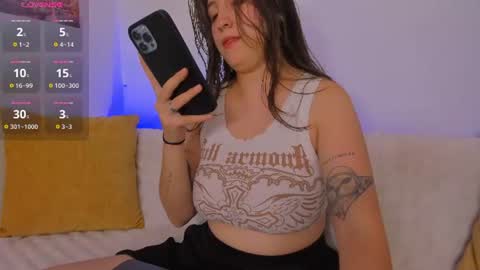 Snapshot of hazel_shy chatting on July 9, 2026, 9:52 pm Im Hazel online show from July 9, 2026, 9:52 pm