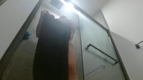 Hazel online show from November 15, 2025, 8:27 pm