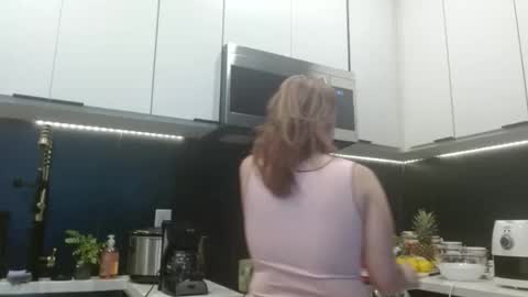 Snapshot of hazel_skye chatting on February 9, 2026, 4:11 pm Hazel online show from February 9, 2026, 4:11 pm