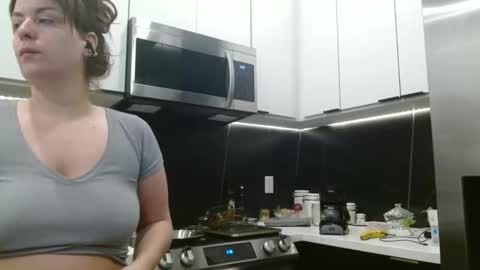 Snapshot of hazel_skye chatting on April 21, 2026, 1:39 pm Hazel online show from April 21, 2026, 1:39 pm