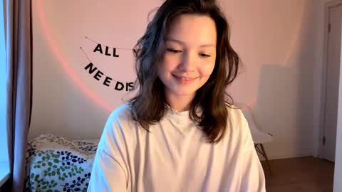 Snapshot of hazelhartshorn chatting on May 31, 2026, 6:09 pm Kira online show from May 31, 2026, 6:09 pm