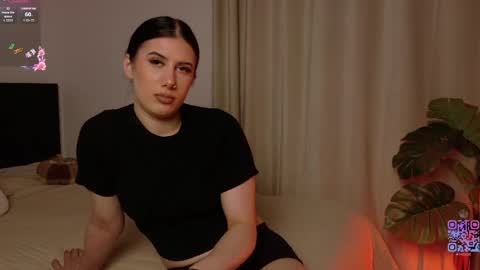 Snapshot of hazelhayess chatting on May 18, 2026, 4:13 pm hazelhayess online show from May 18, 2026, 4:13 pm