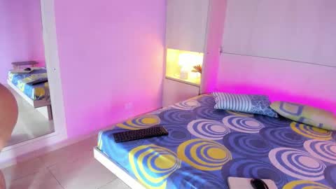 HAZEL  online show from November 23, 2025, 12:16 pm