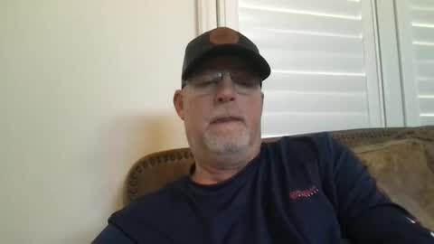 Snapshot of hdeuce22 chatting on February 5, 2026, 6:34 pm Hdeuce22 online show from February 5, 2026, 6:34 pm