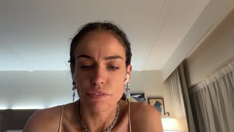 Snapshot of healyremyremy chatting on June 20, 2026, 4:26 am Hallie online show from June 20, 2026, 4:26 am