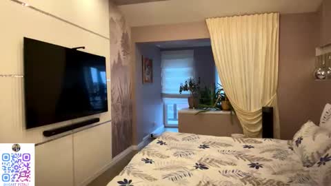 Snapshot of heart_petal chatting on November 29, 2025, 10:29 am Mona online show from November 29, 2025, 10:29 am