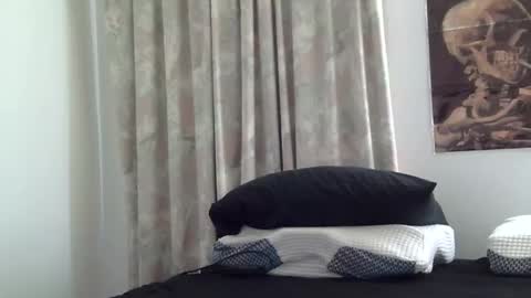 heatwavee online show from December 18, 2025, 7:53 pm