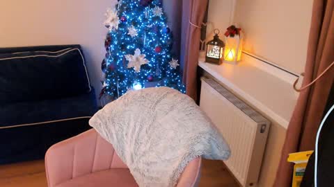 Heaven girl online show from December 17, 2024, 10:54 pm