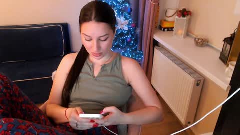 Heaven girl online show from January 10, 2025, 5:24 pm