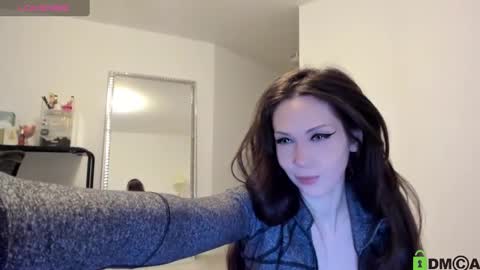 Snapshot of heaveniabb chatting on February 7, 2025, 3:01 am Helen online show from February 7, 2025, 3:01 am