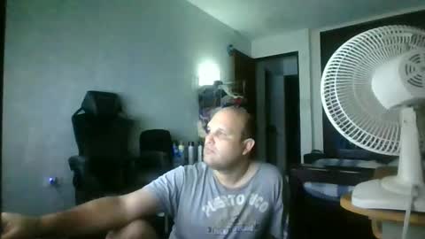 Heavy Rebell online show from October 2, 2025, 3:13 am