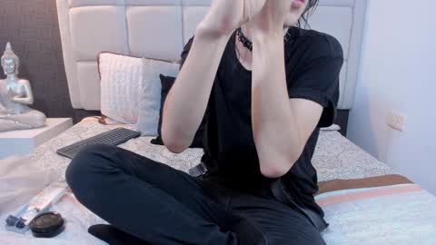 Keira Hecate online show from February 4, 2025, 7:44 pm