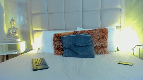 Keira Hecate online show from February 3, 2026, 7:52 pm